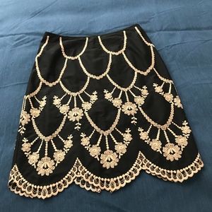 Nanette LePore Black with Tan Embroidered Motif/Floral Print Skirt Size 4